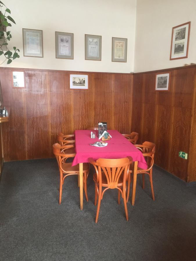 Chrast Hotel Dvorak מראה חיצוני תמונה