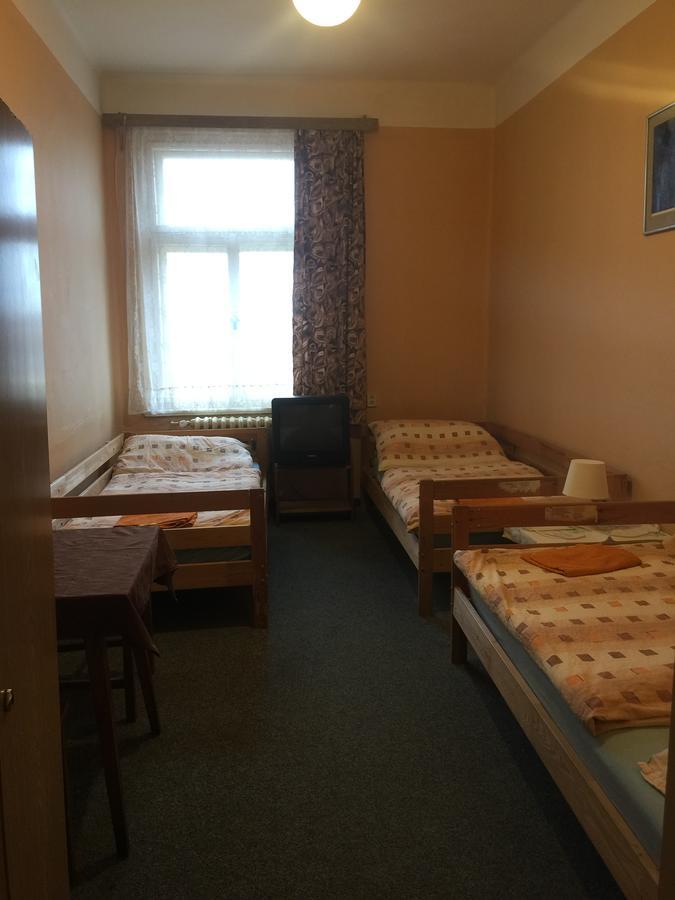 Chrast Hotel Dvorak מראה חיצוני תמונה